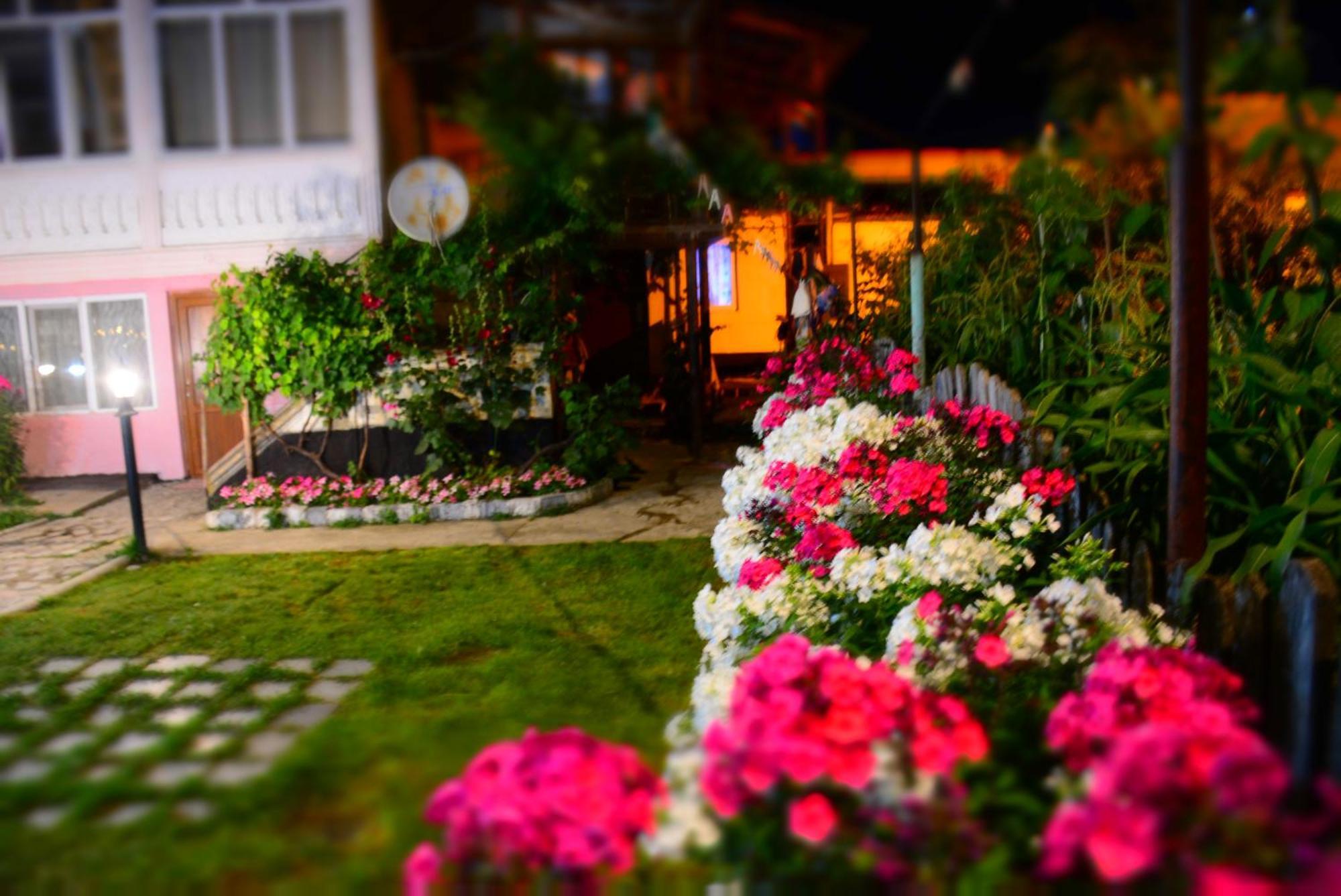 House In 梅斯蒂亚 外观 照片